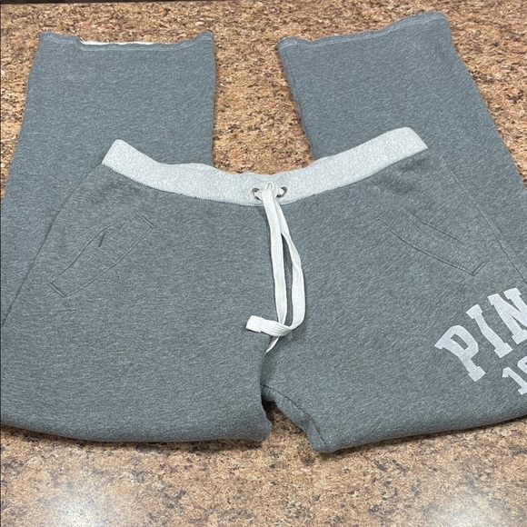 PINK Victoria's Secret Gray Wide Leg Boyfriend Sweatpants Joggers Small - Picture 1 of 3